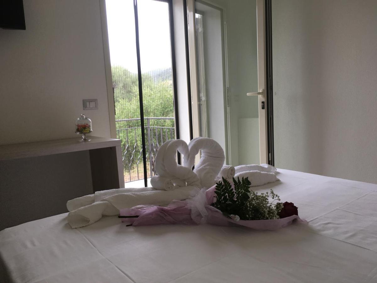 B&B Somiar San Teodoro  Exteriör bild