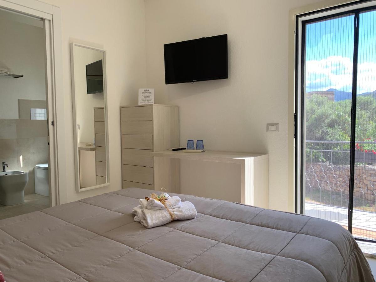 B&B Somiar San Teodoro  Exteriör bild