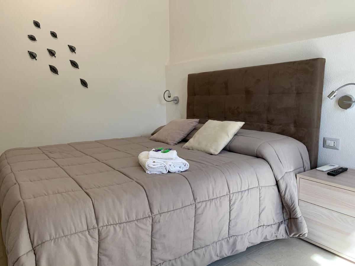 B&B Somiar San Teodoro  Exteriör bild